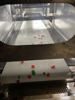 Online-Kauf 1900*980*1700mm Süßigkeitenziehmaschine für neue Produkte